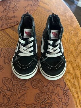 Vans Toddler/Baby Black and White High-Top Skate Sneakers 6.5